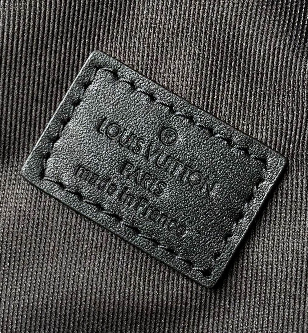 1:1 Replica Louis Vuitton LV Mochila bandolera Avenue Damier Infini Black Unique Bag Unique Bag For Men N41720 - 12in/31cm