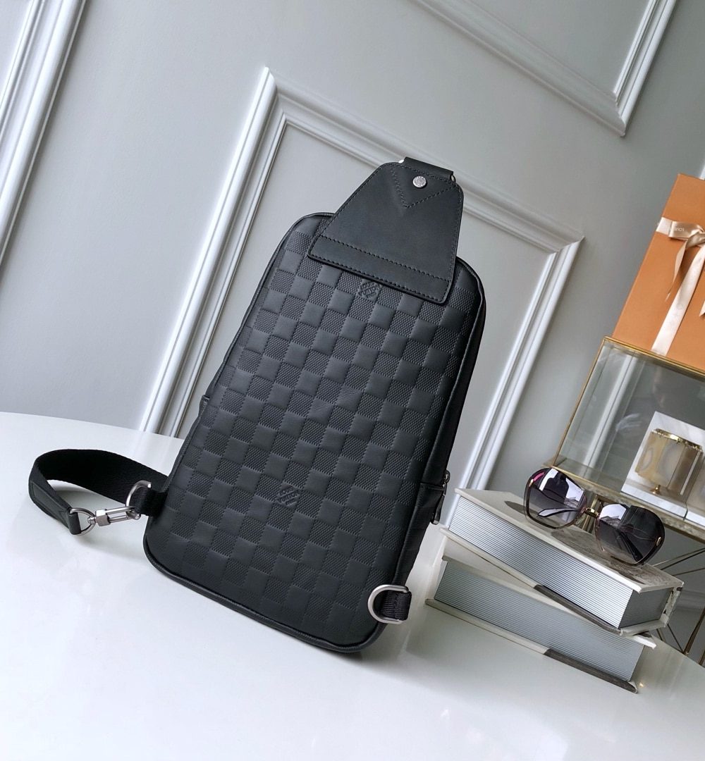 1:1 Replica Louis Vuitton LV Mochila bandolera Avenue Damier Infini Black Unique Bag Unique Bag For Men N41720 - 12in/31cm