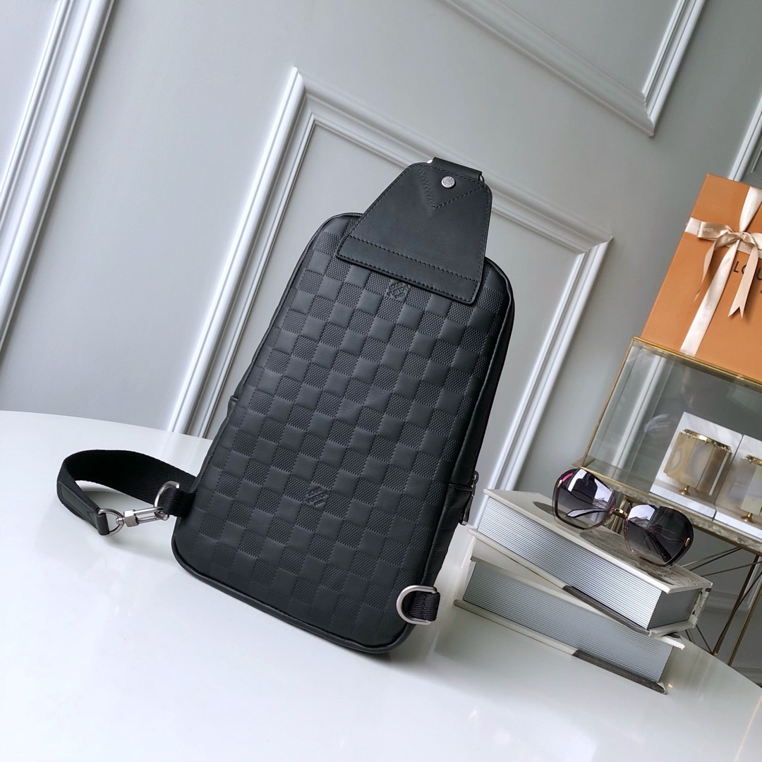 1:1 Replica Louis Vuitton LV Mochila bandolera Avenue Damier Infini Black Unique Bag Unique Bag For Men N41720 - 12in/31cm - Image 2