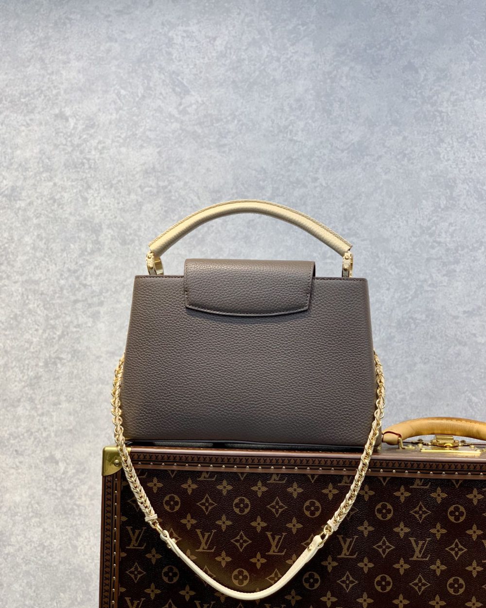 1:1 Replica Louis Vuitton LV Capucines BB Taurillon Smokey Brown Green/ Creme/ Pink Luxury Bag For Women M59516 - 27cm/10.6in