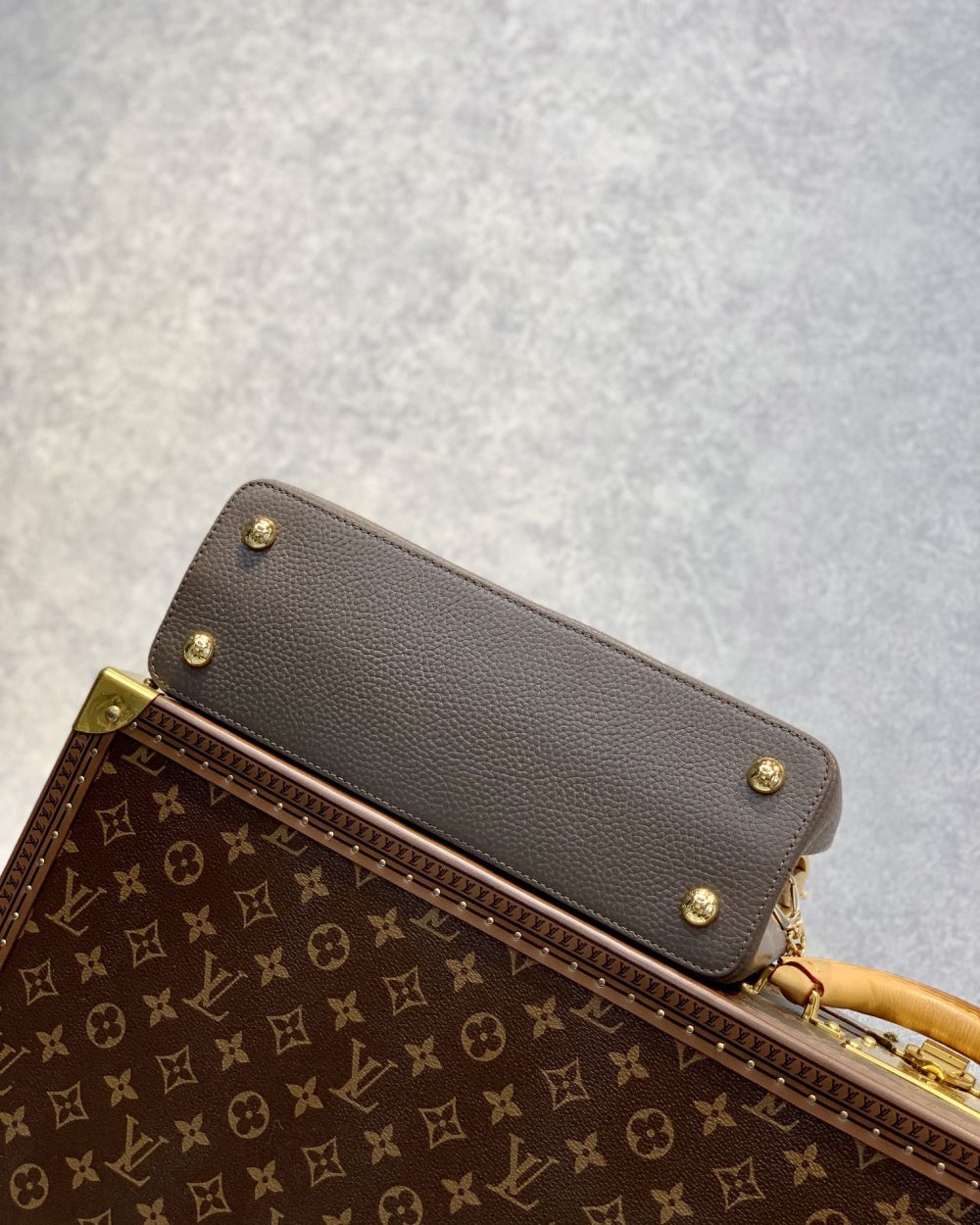 1:1 Replica Louis Vuitton LV Capucines BB Taurillon Smokey Brown Green/ Creme/ Pink Luxury Bag For Women M59516 - 27cm/10.6in