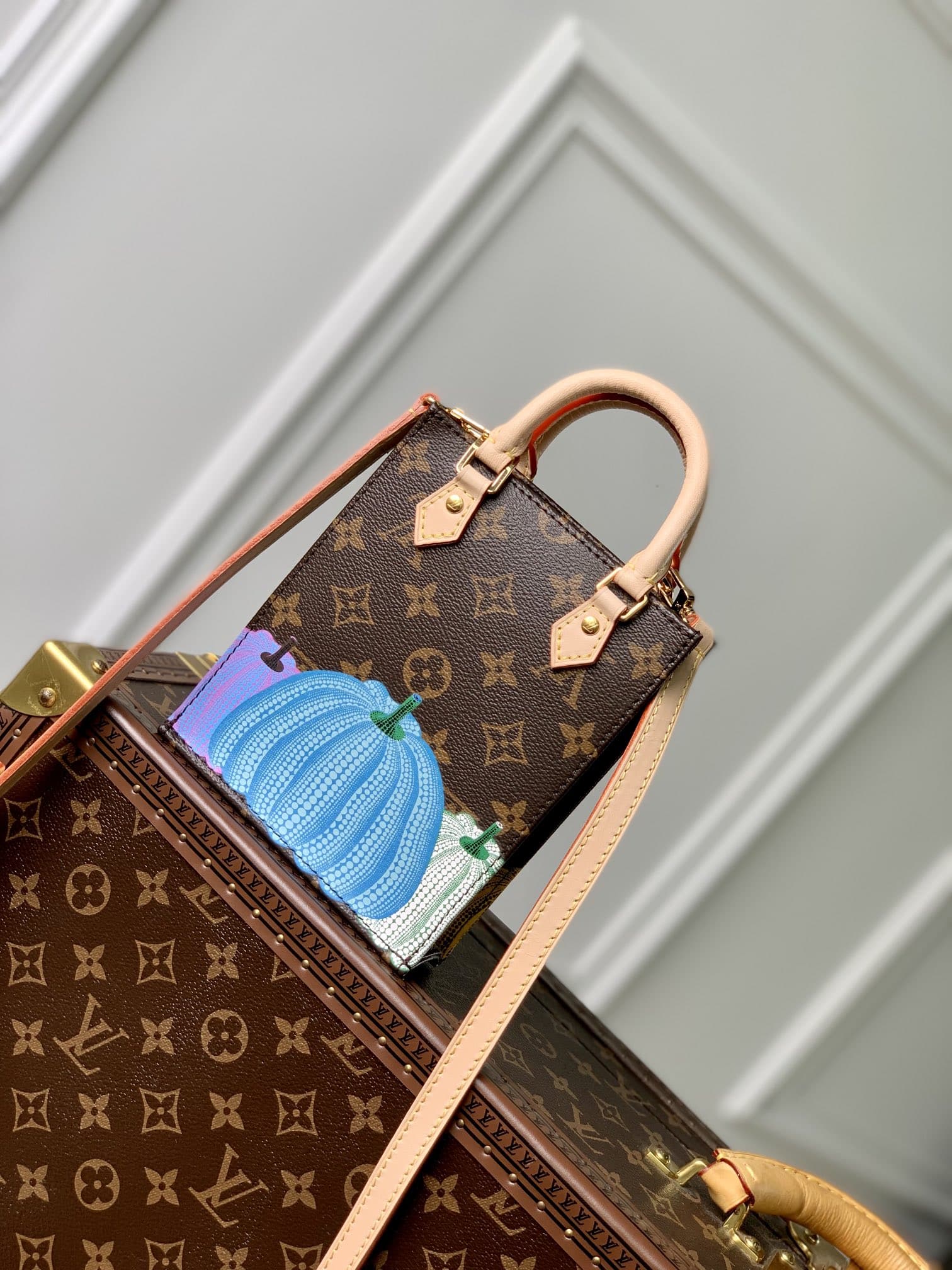 1:1 Replica Louis Vuitton LV LV x YK Petit Sac Plat Captivating Bag For Women M82112 - 5.5n/ 14cm - Image 2