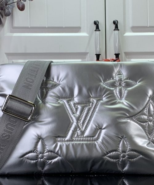 1:1 Replica Louis Vuitton LV Maxi Multi Pochette Accessoires Sliver/ Light Pink Unique Bag For Women‎ 13.4n/34cm M21057