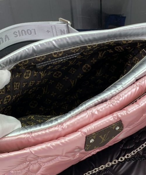 1:1 Replica Louis Vuitton LV Maxi Multi Pochette Accessoires Sliver/ Light Pink Unique Bag For Women‎ 13.4n/34cm M21057