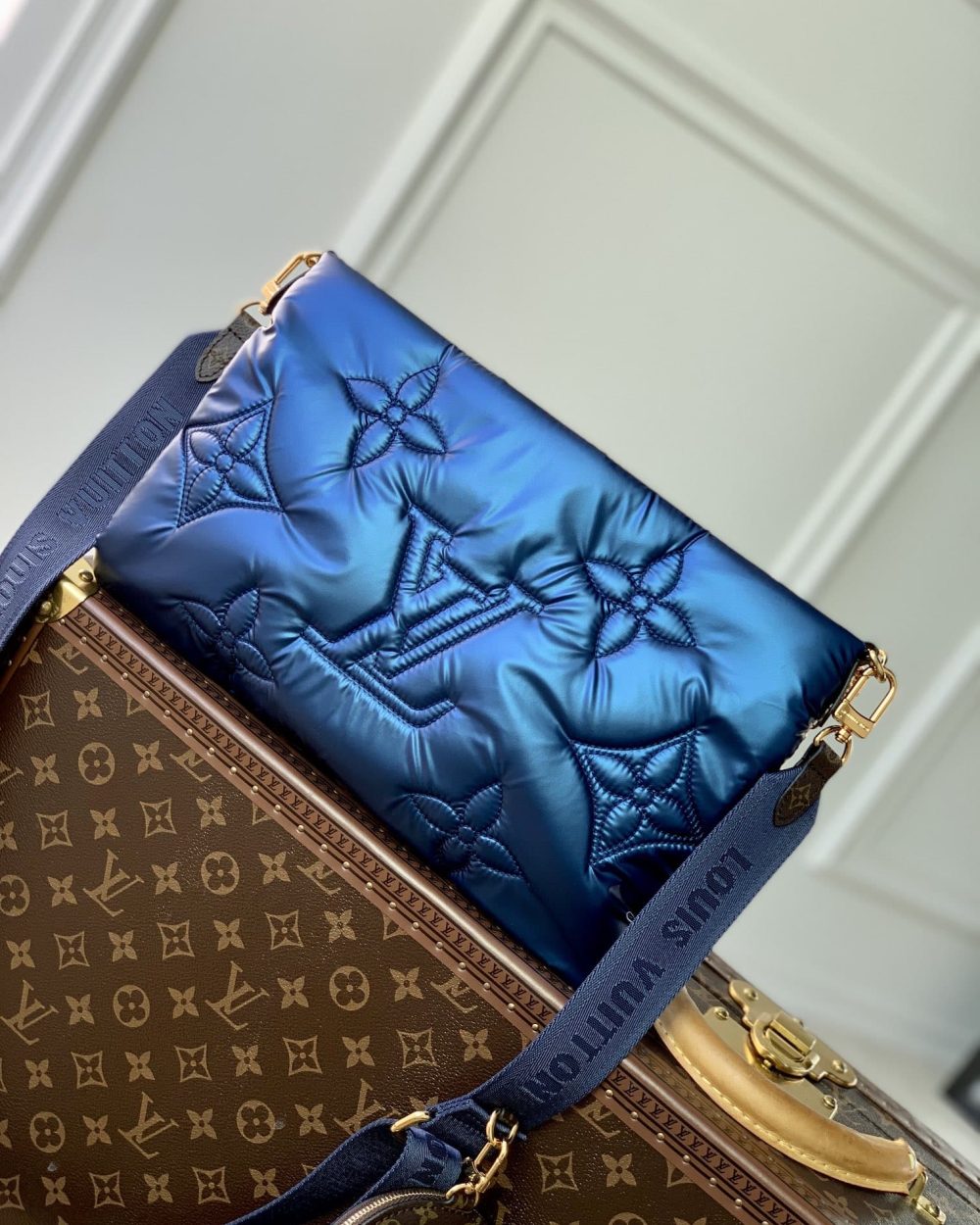 1:1 Replica Louis Vuitton LV Maxi Multi Pochette Accessoires Sliver/ Light Pink Unique Bag For Women‎ 13.4n/34cm M21057