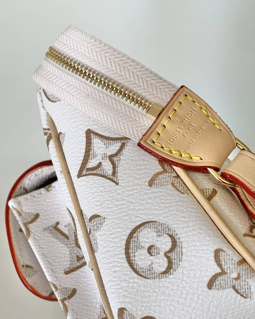 1:1 Replica Louis Vuitton LV Maxi Pochette Accessoires Pink/White Remarkable Bag For Women‎ M46161 - 8.3in/ 21cm