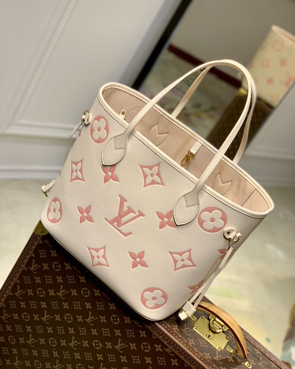 1:1 Replica Louis Vuitton LV Neverfull MM Monogram Empreinte Leather Creme Luxury Bag For Women M21579 - 31cm/ 12.2in