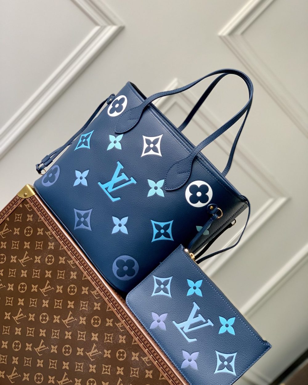 1:1 Replica Louis Vuitton LV Neverfull MM Monogram Empreinte Gradient Blue Luxury Women Bag M46514 - 30.9cm/ 12.2in