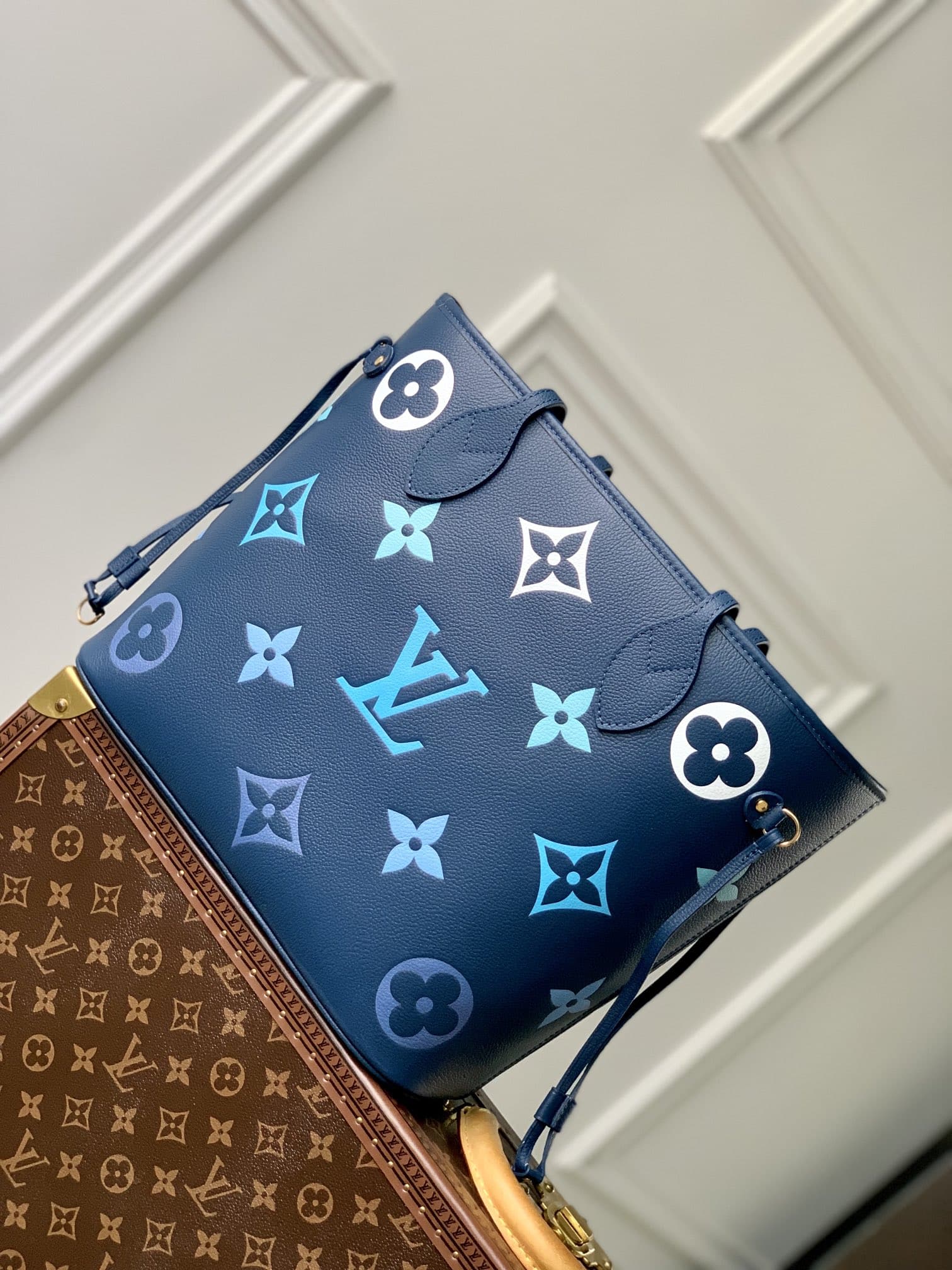1:1 Replica Louis Vuitton LV Neverfull MM Monogram Empreinte Gradient Blue Luxury Women Bag M46514 - 30.9cm/ 12.2in - Image 3