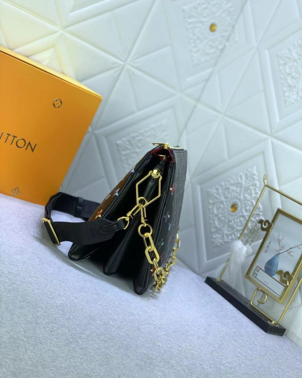 1:1 Replica Louis Vuitton LV Coussin MM Puffy Black Luxury Bag For Women M21204 - 13.4in/34cm