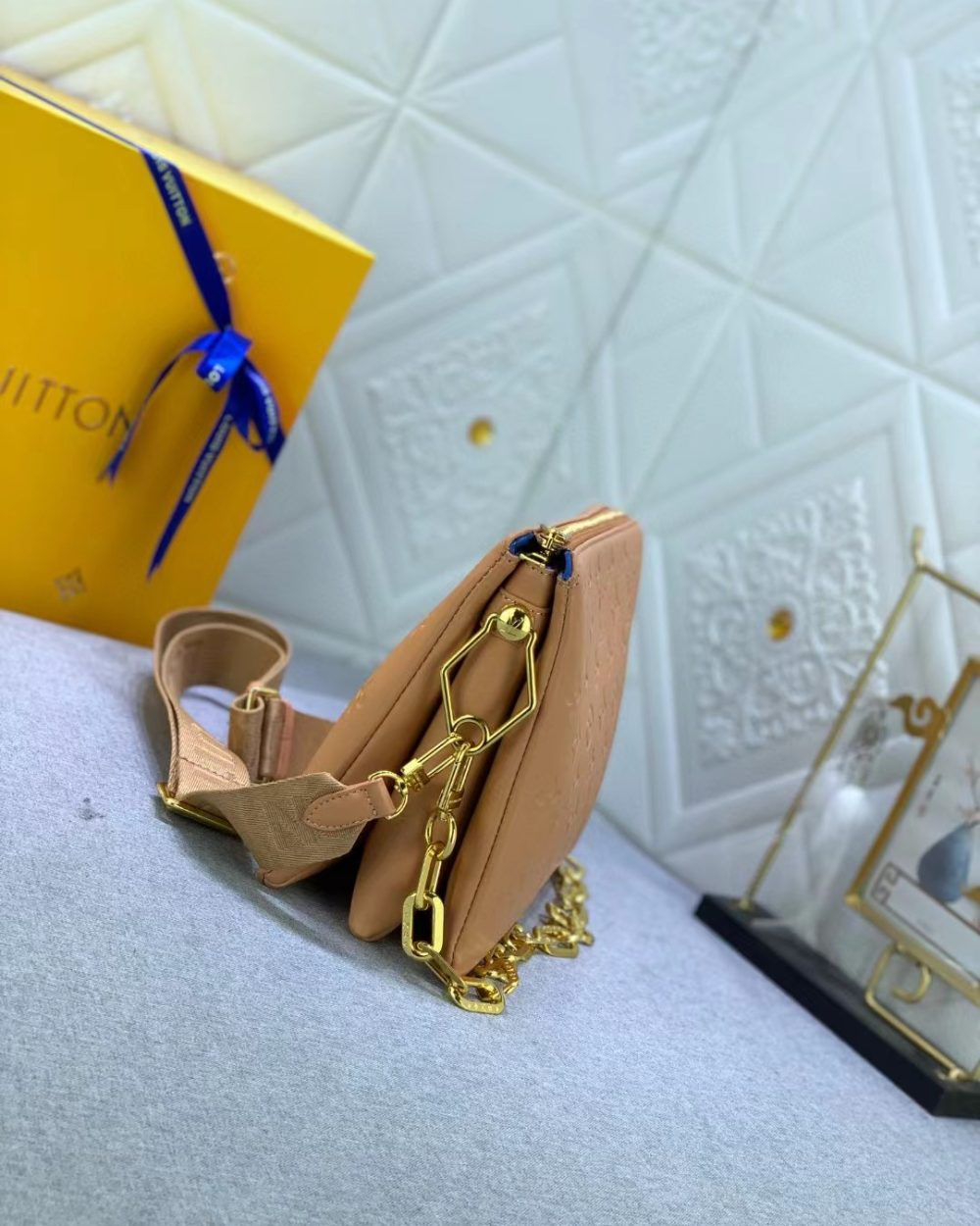 1:1 Replica Louis Vuitton LV Coussin PM Monogram Embossed Puffy Cream Luxury Bag For Women -  10.2in/26cm