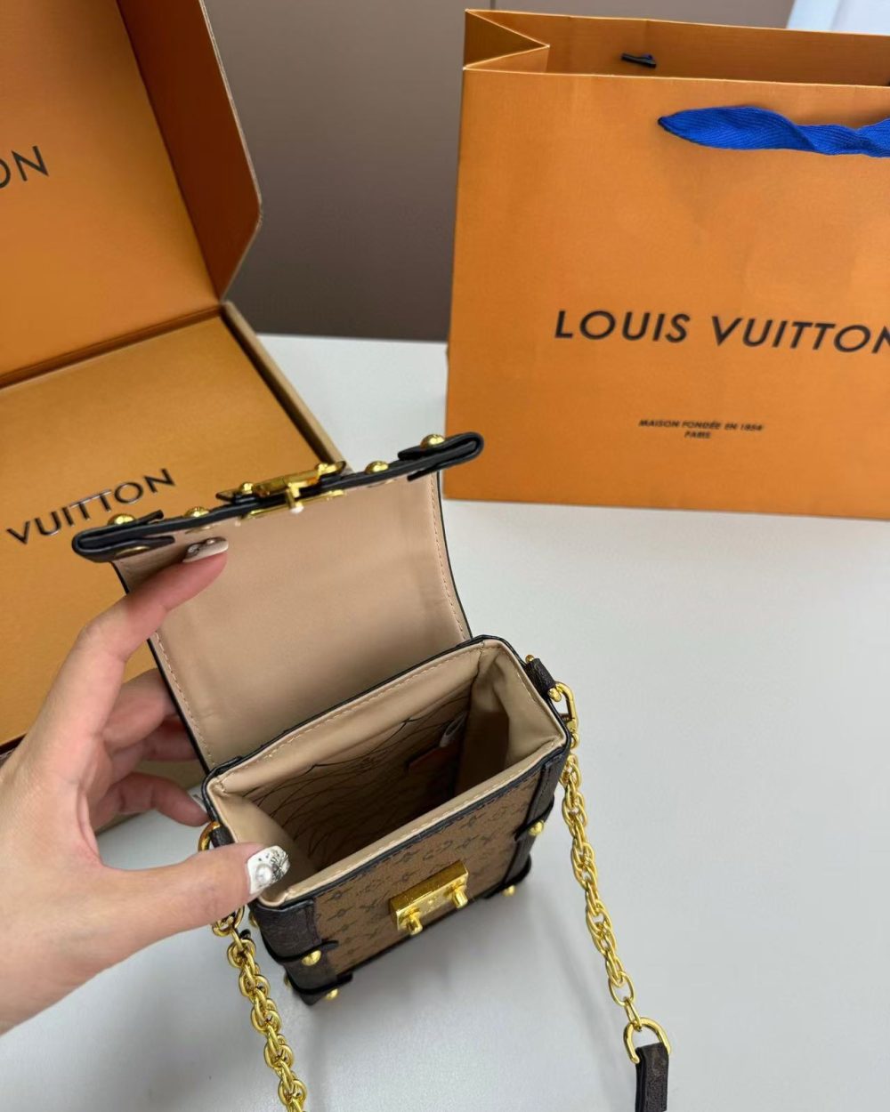 1:1 Replica Louis Vuitton LV Pochette Trunk Verticale Monogram Reverse With Monogram Canvas Luxury Bag For Women M67873 - 6.9in/18cm