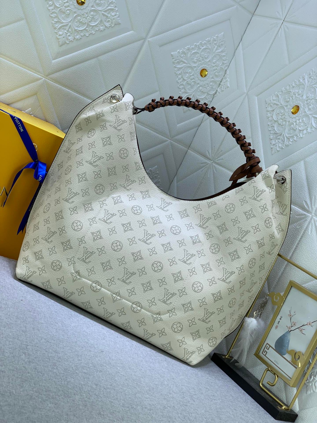 1:1 Replica Louis Vuitton LV Carmel Hobo Bag Ivory Luxurious Bag For Women - 13.8in/40cm - Image 2
