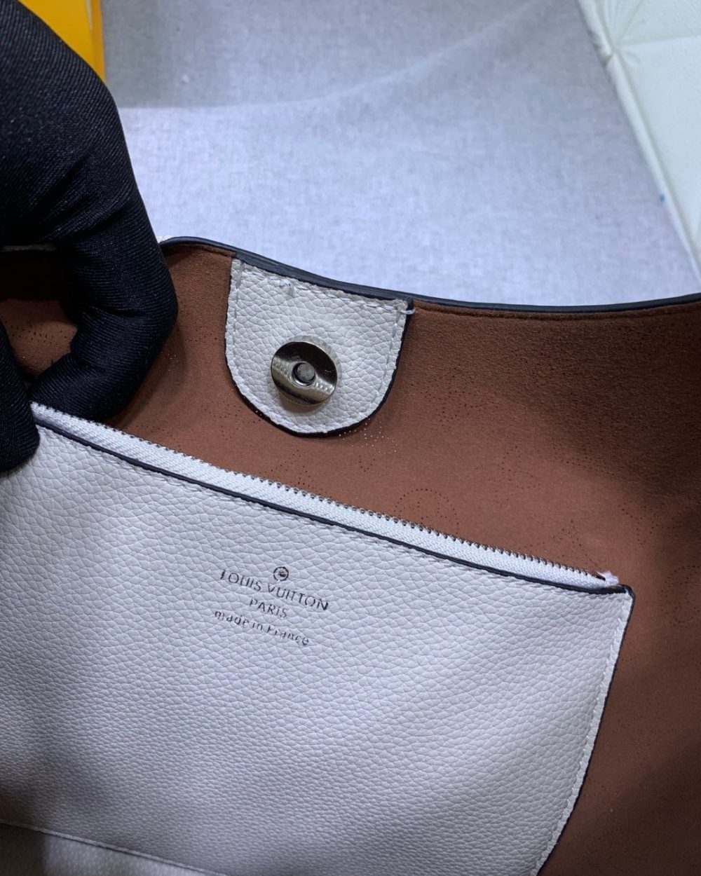 1:1 Replica Louis Vuitton LV Carmel Hobo Bag Ivory Luxurious Bag For Women - 13.8in/40cm