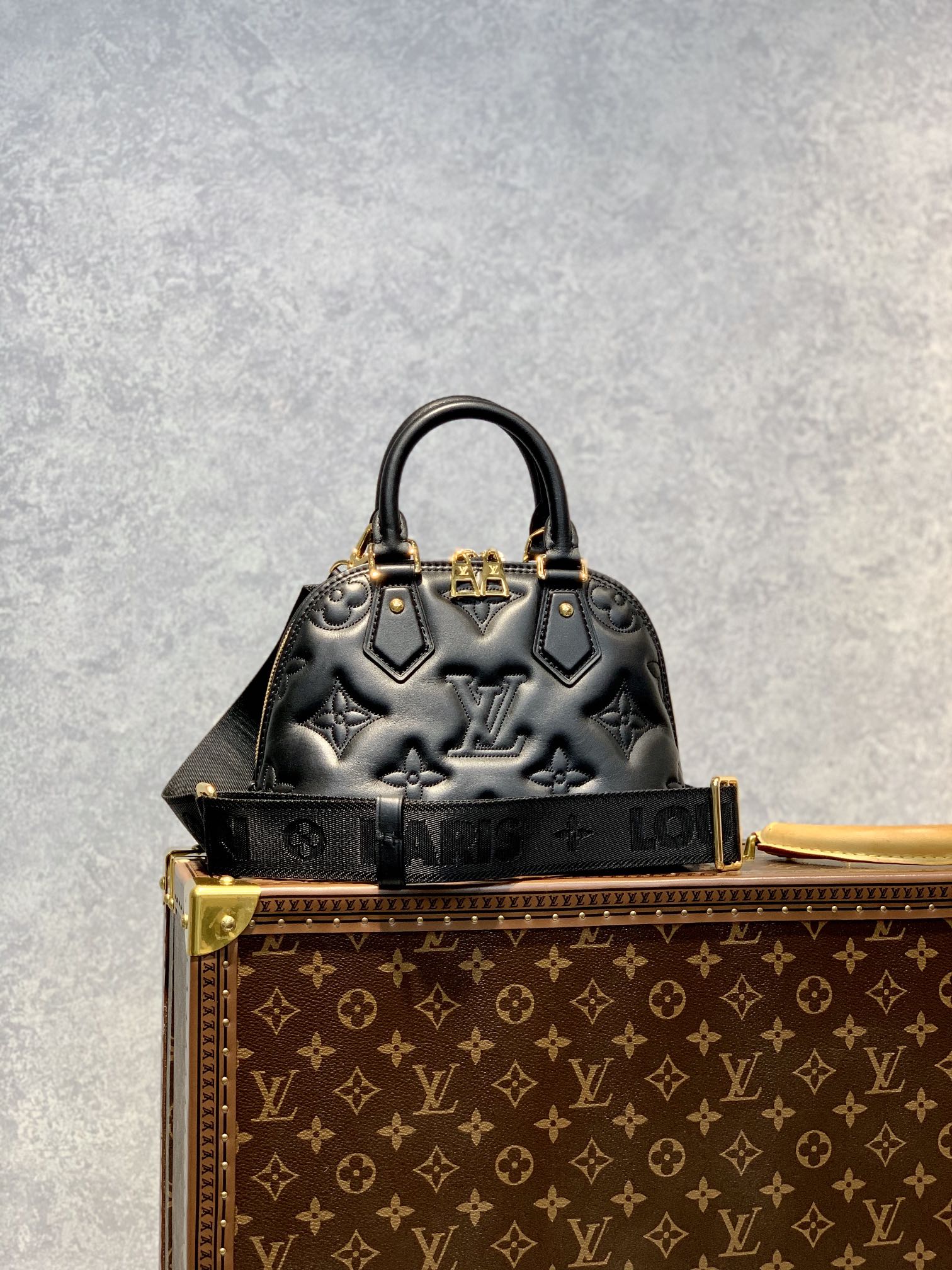 replica-louis-vuitton-lv-alma-bb-bag-m59793-3