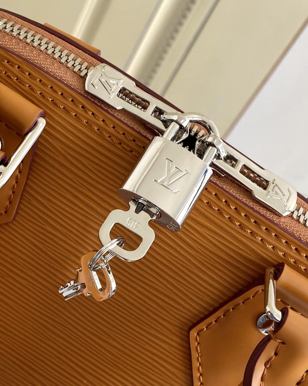 1:1 Replica Louis Vuitton LV Alma BB Epi Leather Black/ Exclusive Bag For Women M59217 - 9.2in/ 23.5cm