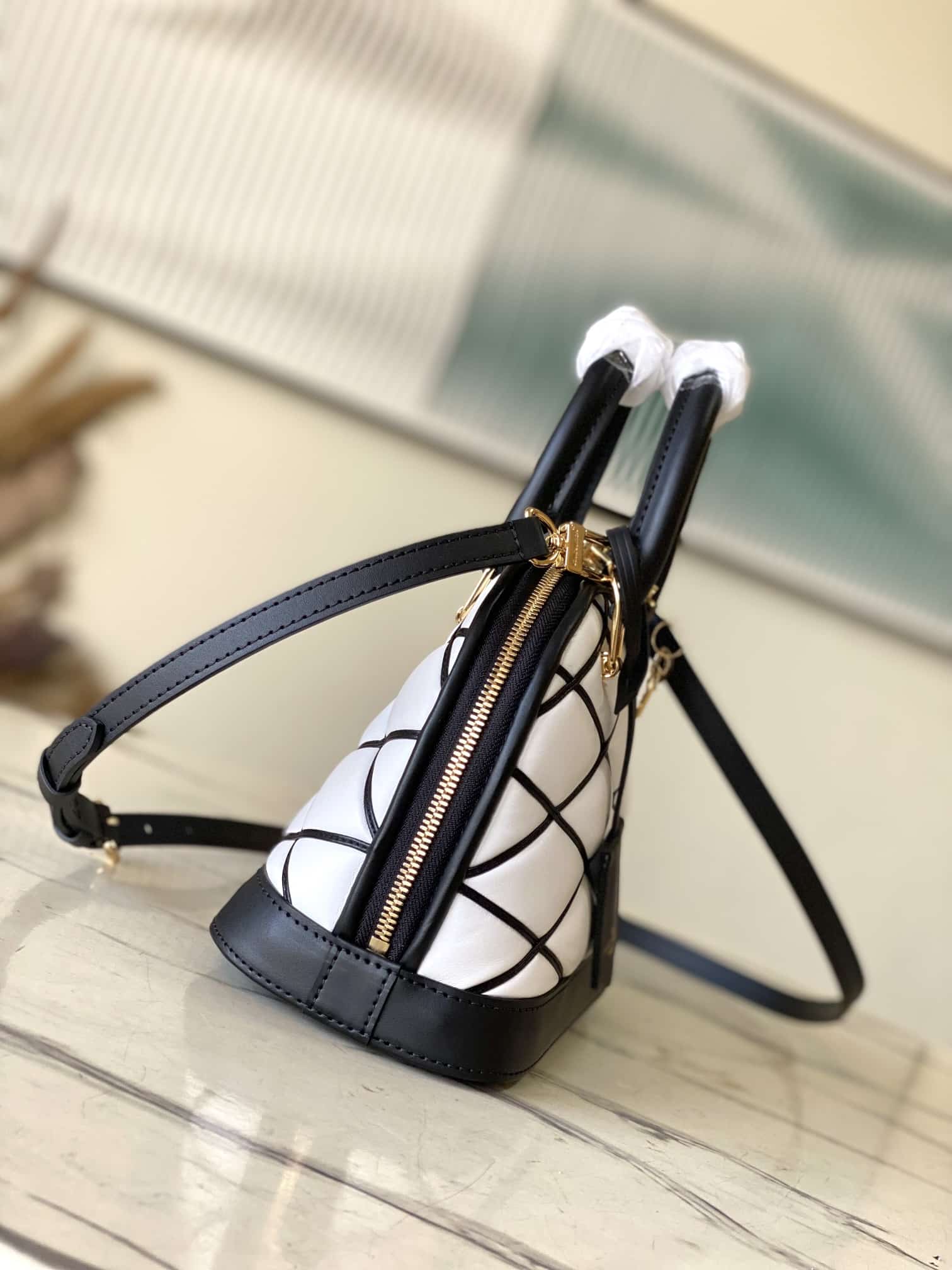 replica-louis-vuitton-lv-alma-bb-bag-m23761-3