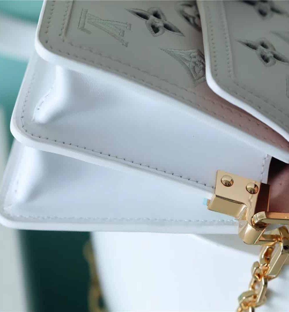 1:1 Replica Louis Vuitton LV Dauphine East West White Luxury Bag For Women M20739 -‎ 9.6in/24.5cm