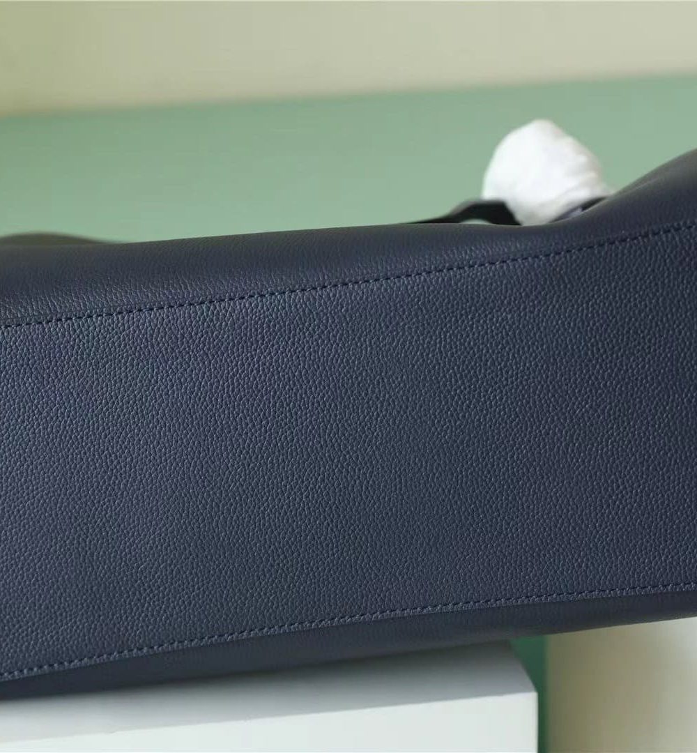 1:1 Replica Louis Vuitton LV LockMe Shopper Navy Luxury Bag For Women M20984 - 14.9in/38cm