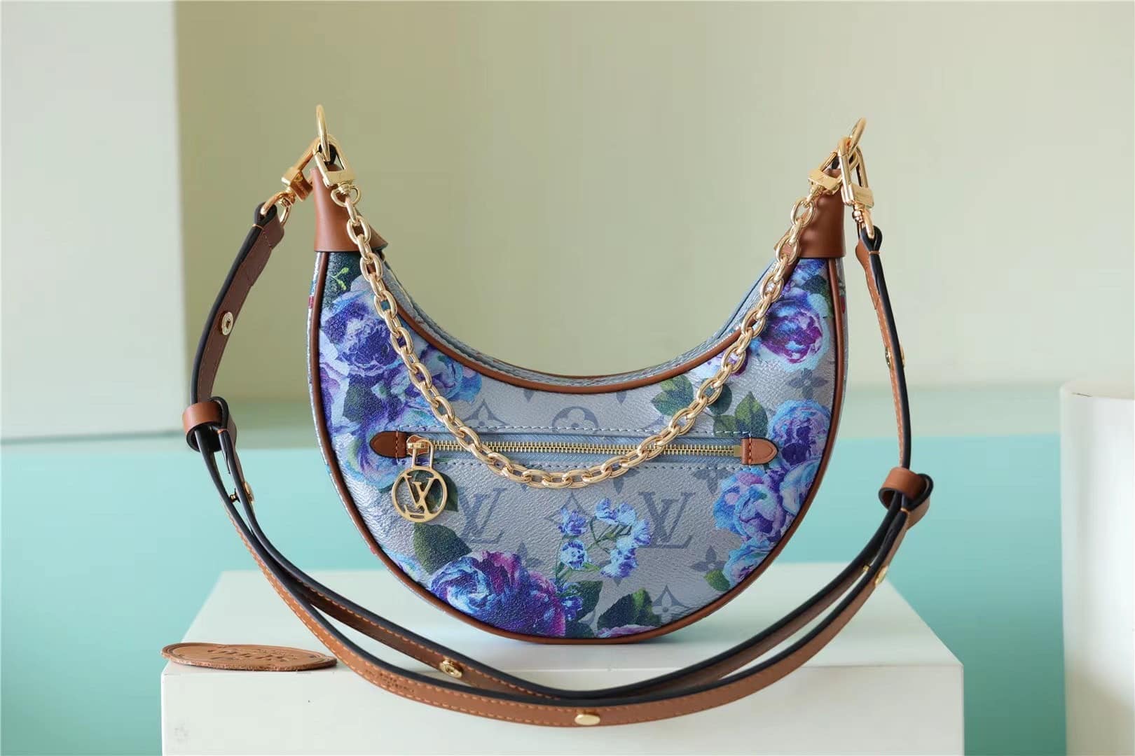 1:1 Replica Louis Vuitton LV Loop Blue Luxury Bag For Women M21183 - 9.1in/23cm - Image 8