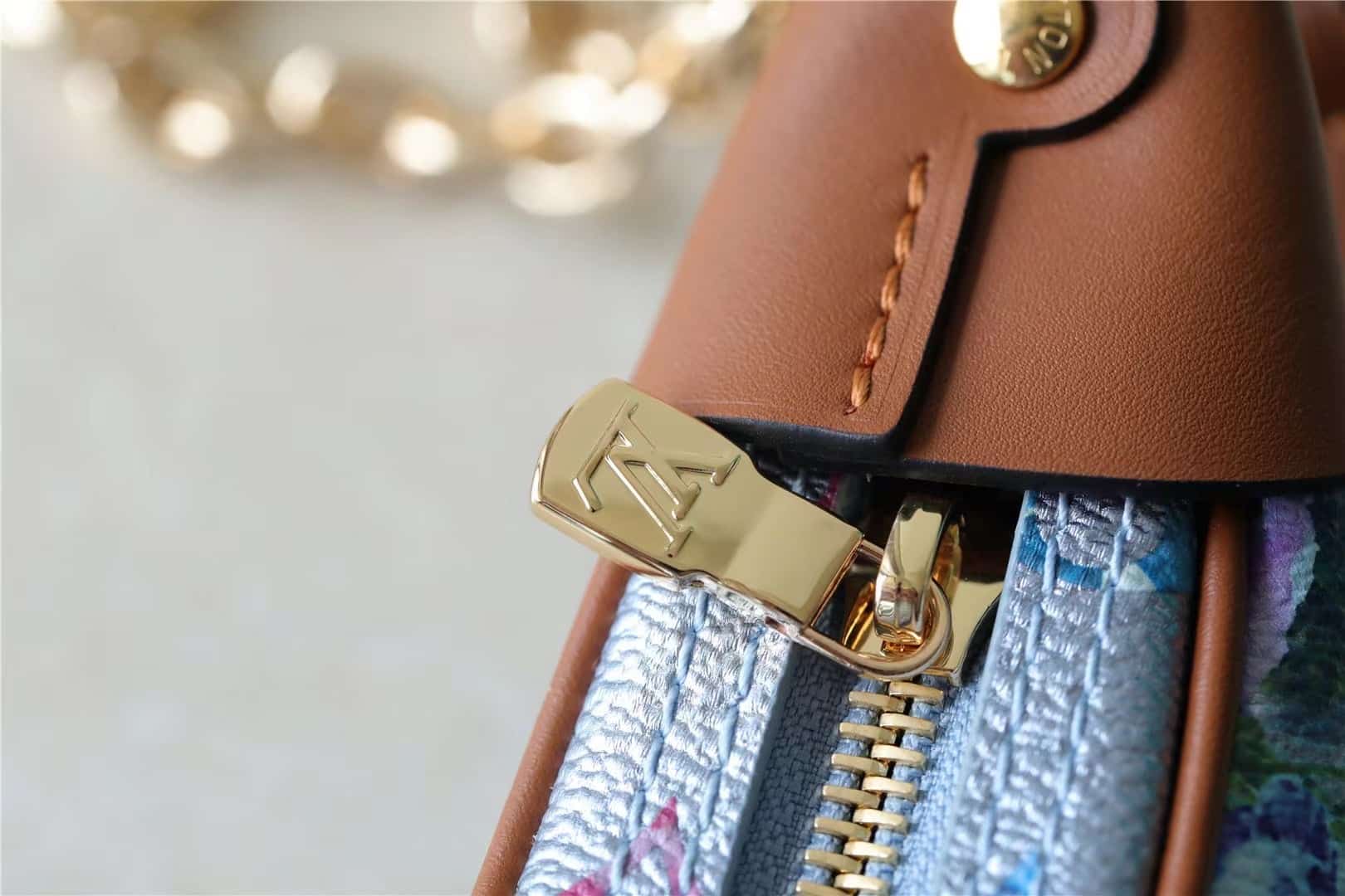 1:1 Replica Louis Vuitton LV Loop Blue Luxury Bag For Women M21183 - 9.1in/23cm - Image 3