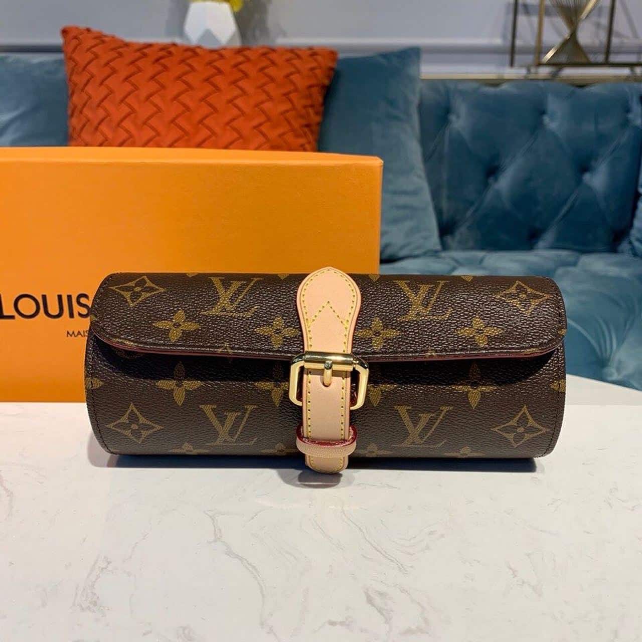 1:1 Replica Louis Vuitton LV 3 Watch Case Monogram Canvas Luxury Bag For Women M47530 - 7.9in/20cm - Image 2
