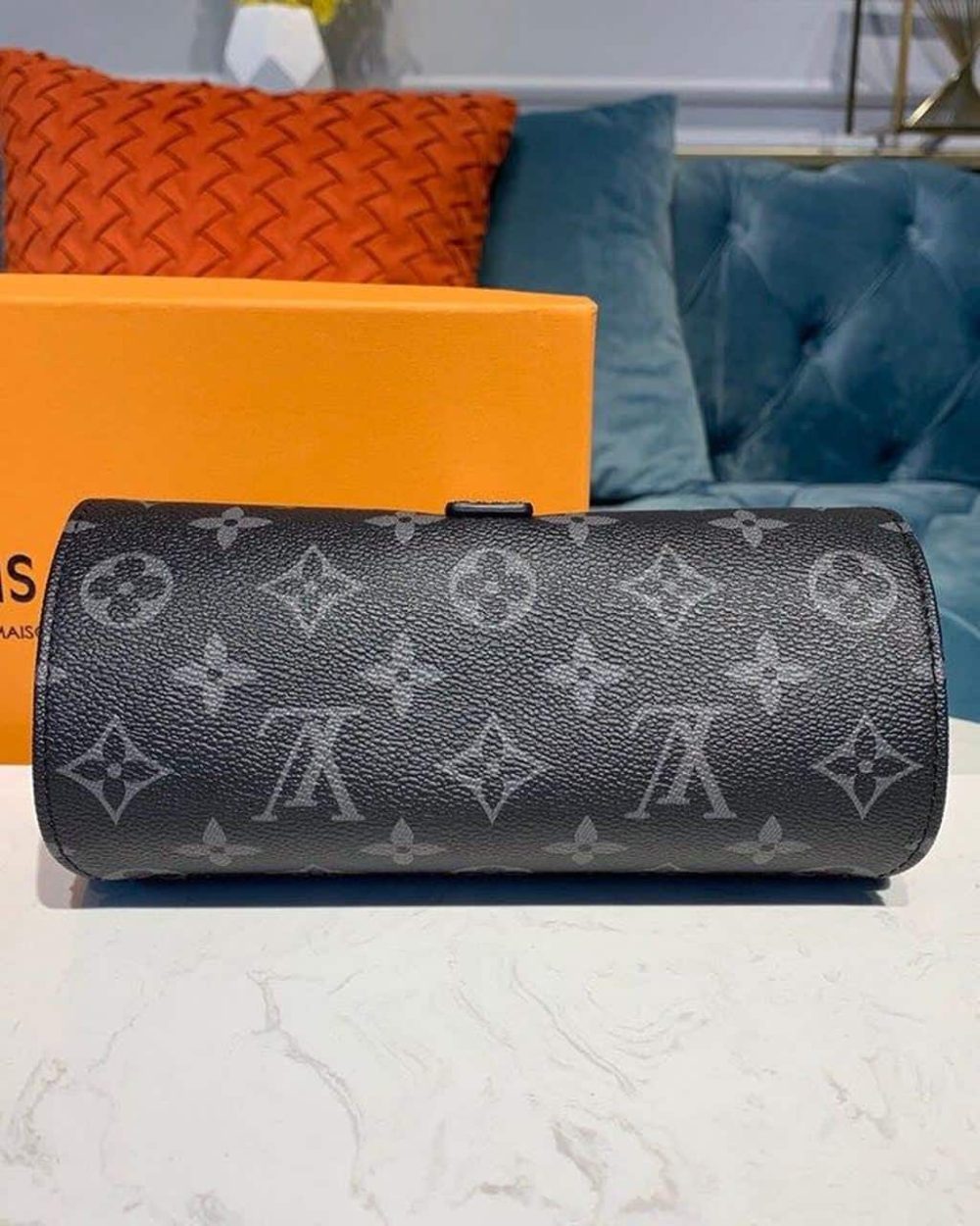 1:1 Replica Louis Vuitton LV 3 Watch Case Monogram Eclipse Canvas Unique Bag For Men M43385 - 7.9in/20cm