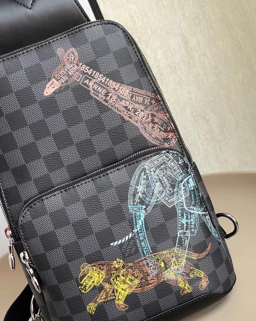 1:1 Replica Louis Vuitton LV Avenue Sling Bag Damier Graphite Unique Bag For Men N452877 - 12.2in/31cm