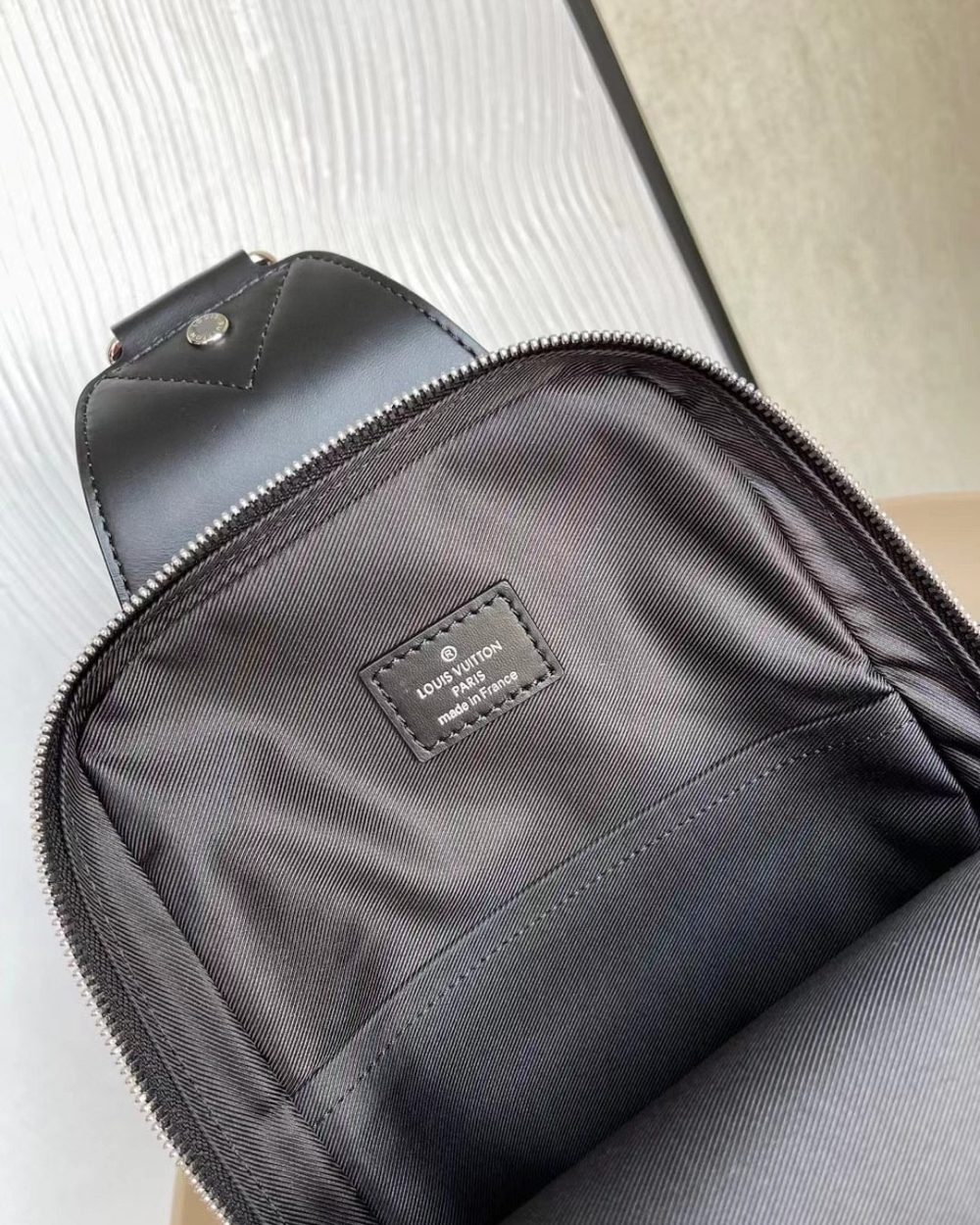 1:1 Replica Louis Vuitton LV Avenue Sling Bag Damier Graphite Unique Bag For Men N452877 - 12.2in/31cm