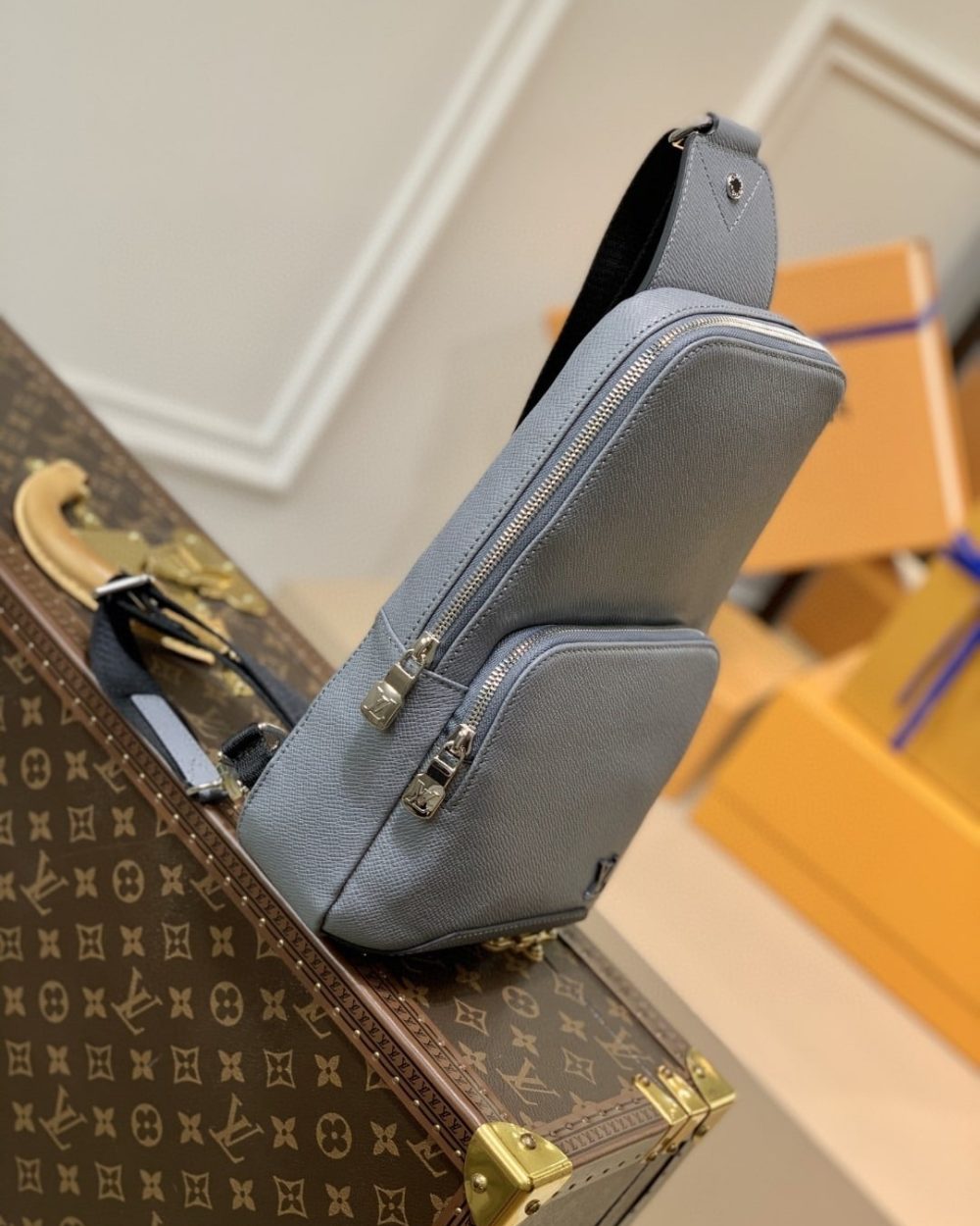 1:1 Replica Louis Vuitton LV Avenue Slingbag NM Taiga Grey Unique Bag For Men M30801 - 12.2in/31cm