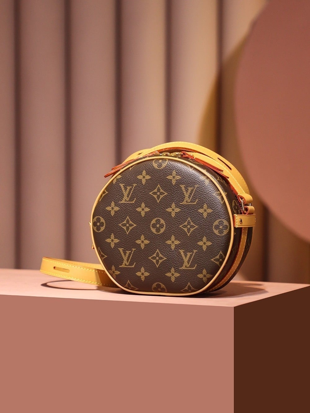 1:1 Replica Louis Vuitton LV Boite Chapeau Souple PM Monogram Luxury Bag For Women M45578 - 18cm / 7.1in - Image 7