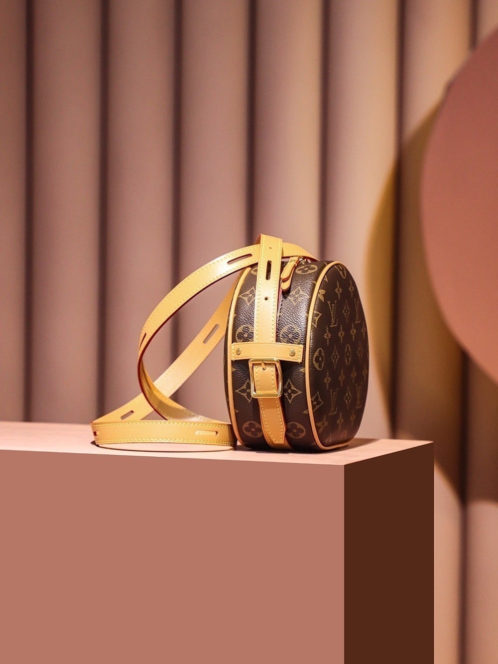 1:1 Replica Louis Vuitton LV Boite Chapeau Souple PM Monogram Luxury Bag For Women M45578 - 18cm / 7.1in - Image 4