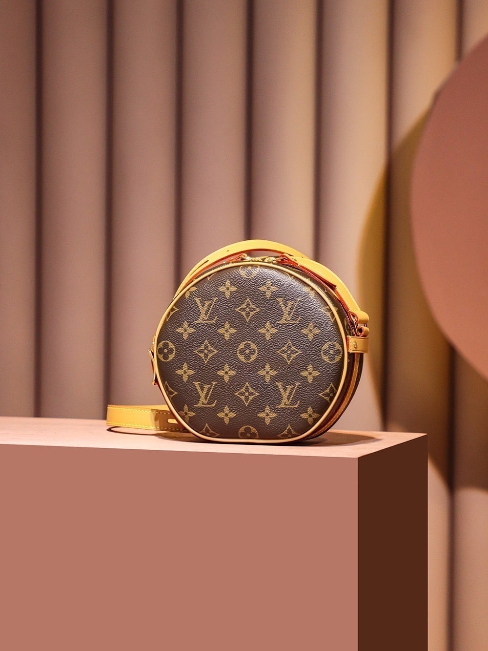 1:1 Replica Louis Vuitton LV Boite Chapeau Souple PM Monogram Luxury Bag For Women M45578 - 18cm / 7.1in - Image 2