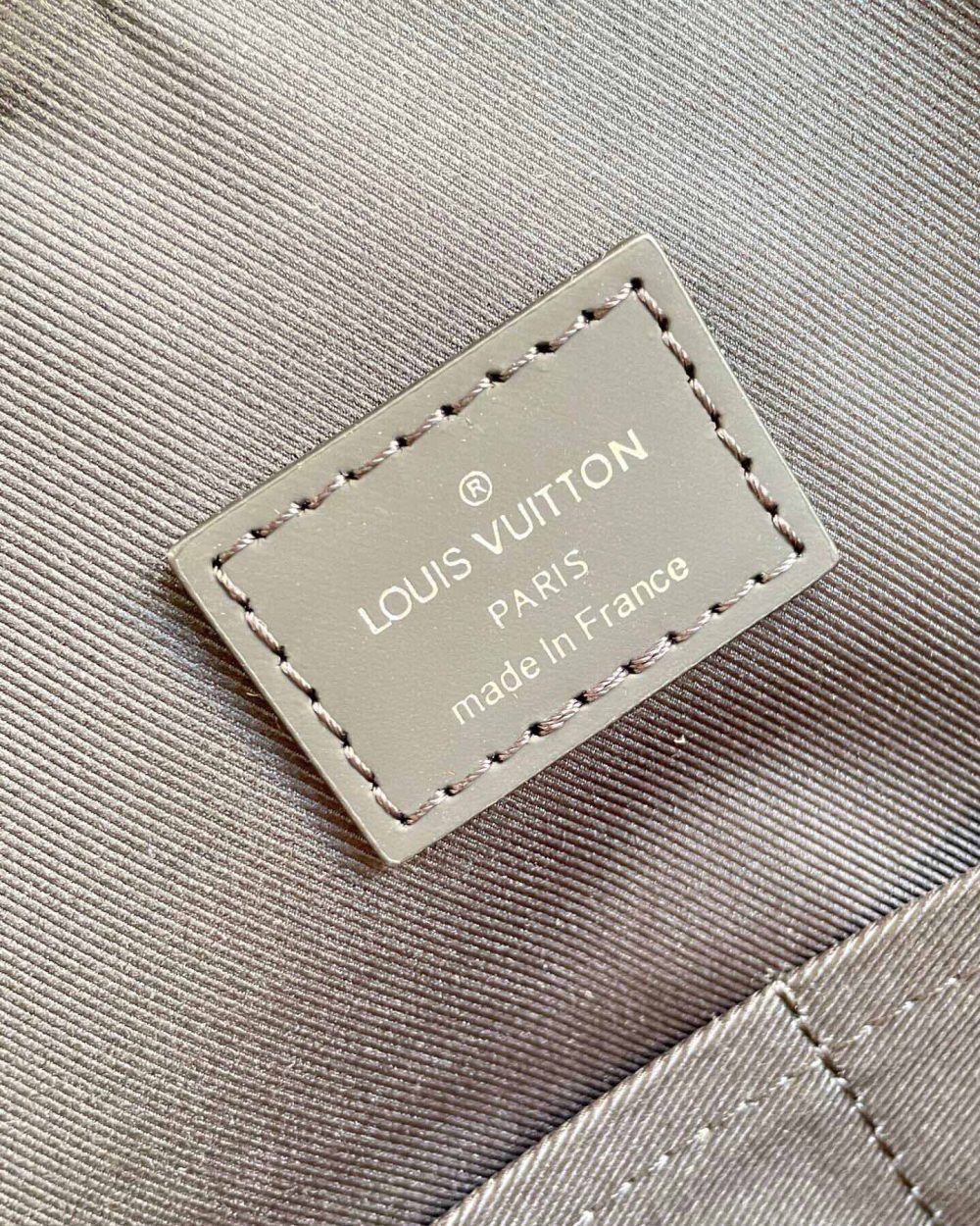 1:1 Replica Louis Vuitton LV Briefcase Explorer Monogram Eclipse Canvas Unique Bag For Men M40566 - 15.4in/39cm