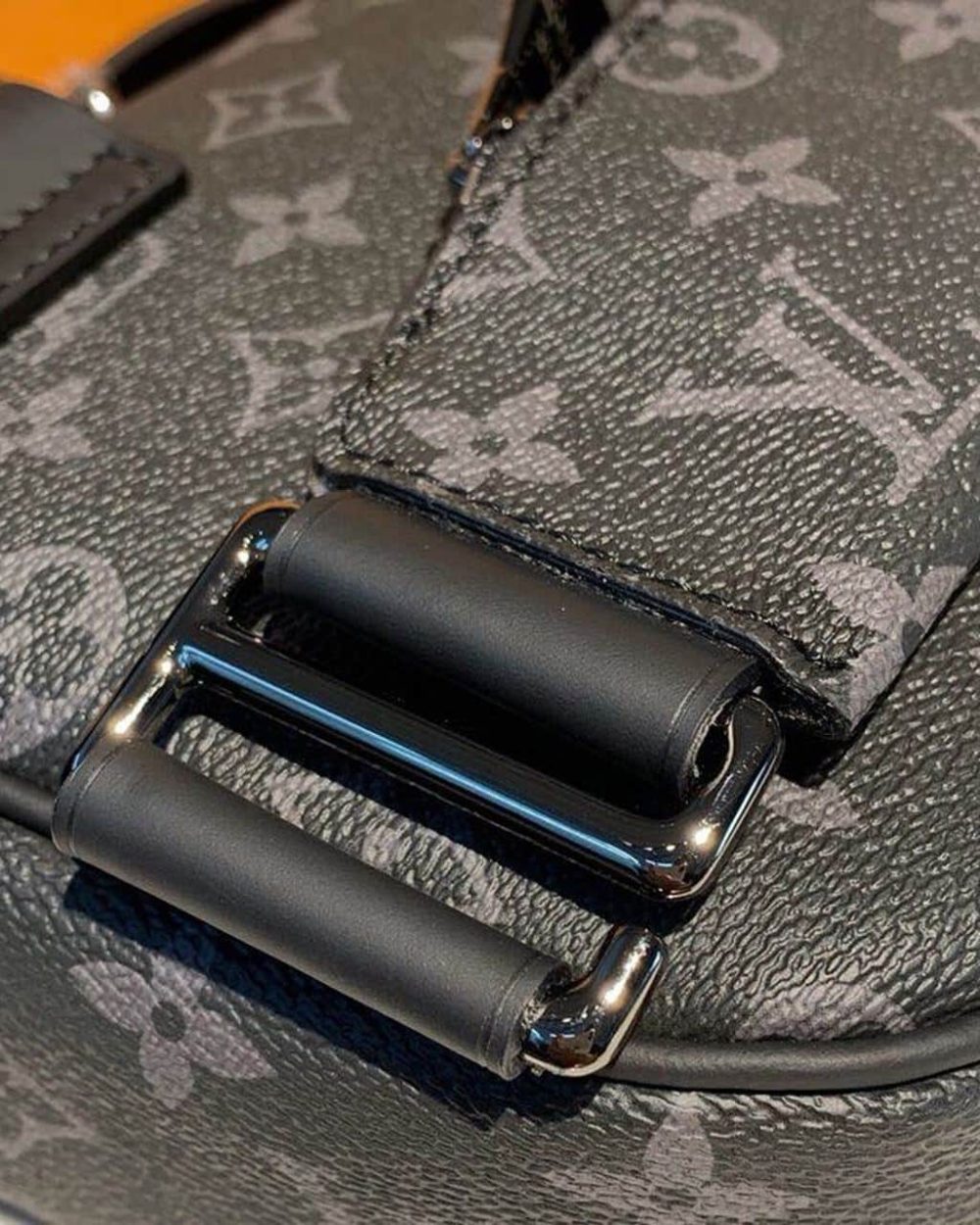 1:1 Replica Louis Vuitton LV Bumbag Monogram Eclipse Canvas Unique For Men M42906 - 11in/28cm