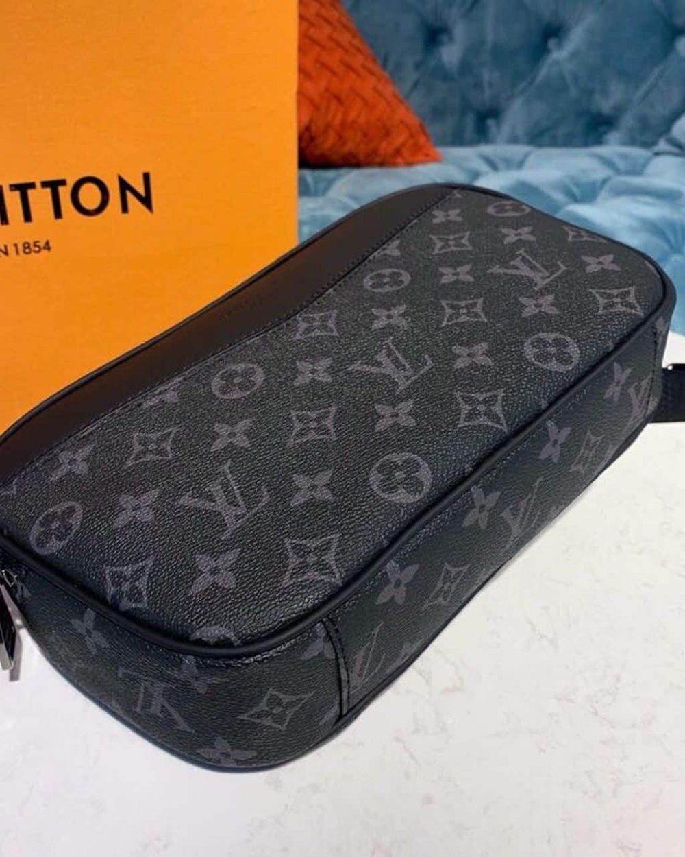 1:1 Replica Louis Vuitton LV Bumbag Monogram Eclipse Canvas Unique For Men M42906 - 11in/28cm