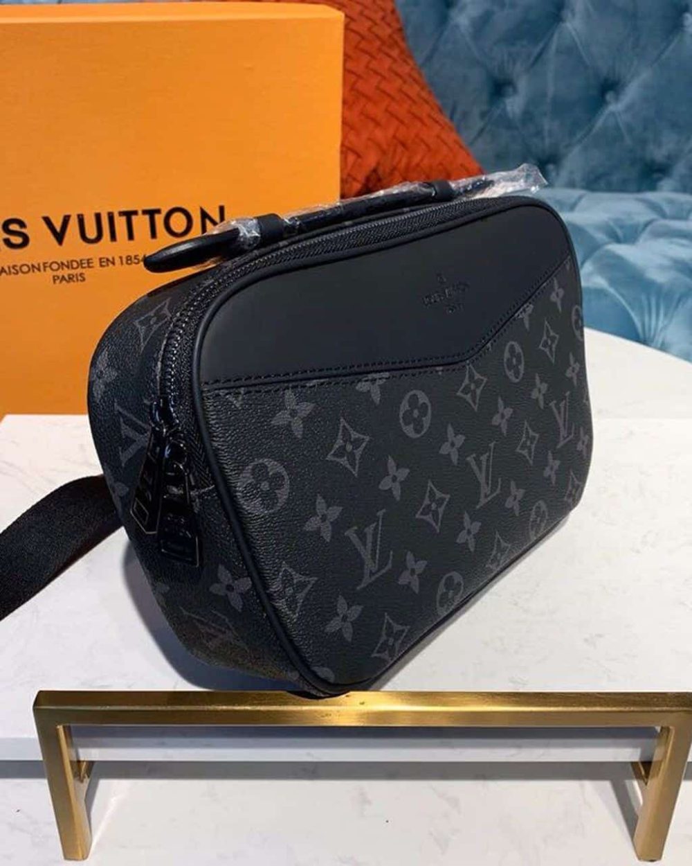 1:1 Replica Louis Vuitton LV Bumbag Monogram Eclipse Canvas Unique For Men M42906 - 11in/28cm