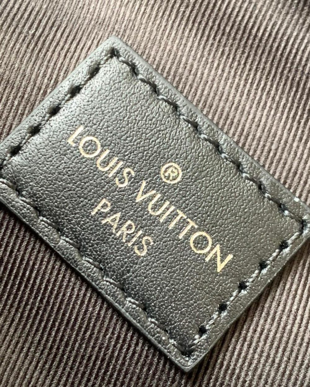 1:1 Replica Louis Vuitton LV Campus Bumbag Damier Graphite Canvas Unique Bag For Men N40362 - 10.2in