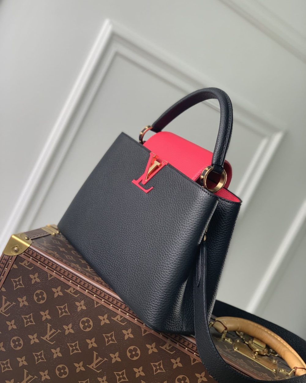 1:1 Replica Louis Vuitton LV Capucines MM Taurillon Black/ Rose Berlingot Luxury Bag For Women M59882 - 12.4in/31.5cm