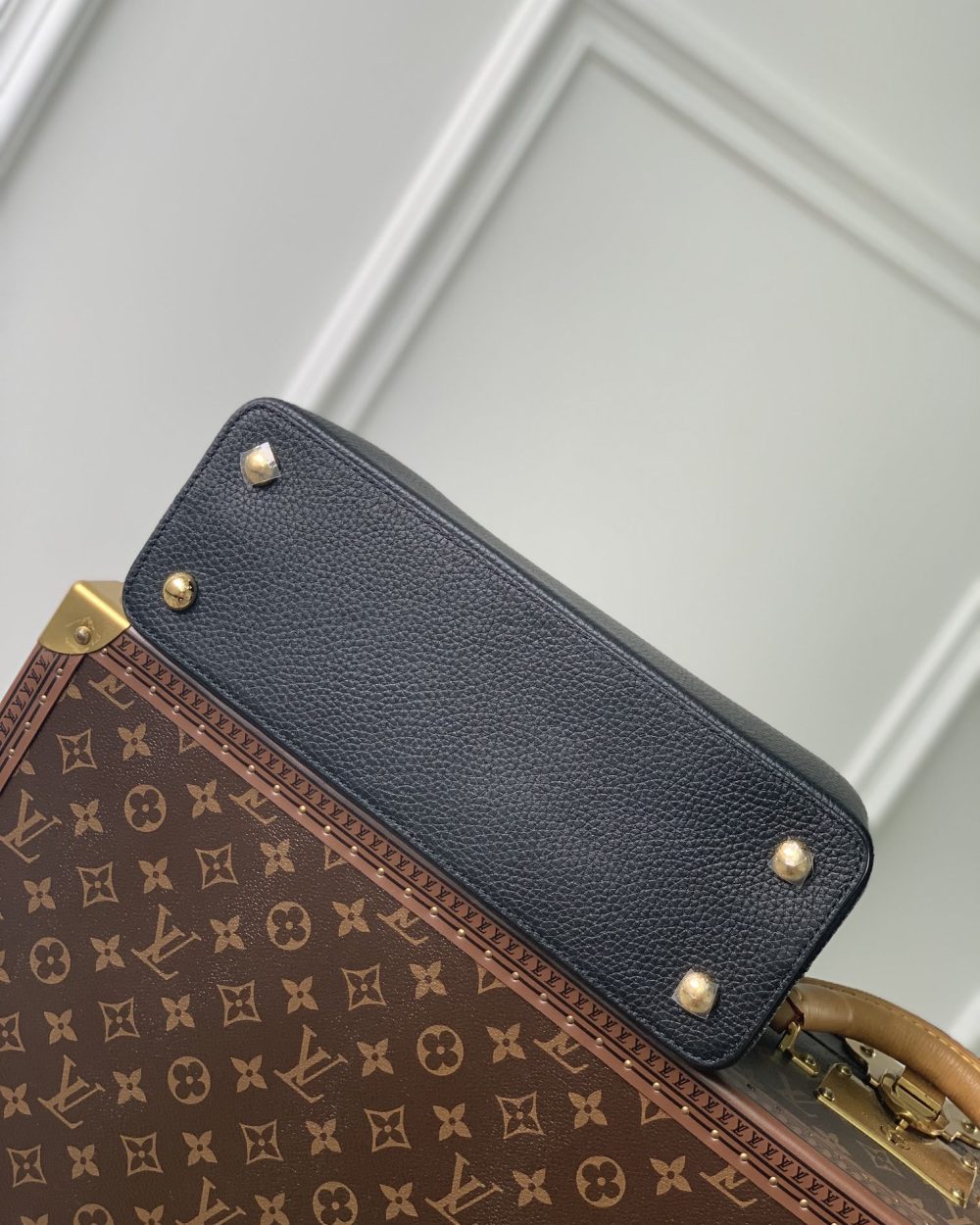 1:1 Replica Louis Vuitton LV Capucines MM Taurillon Black/ Rose Berlingot Luxury Bag For Women M59882 - 12.4in/31.5cm