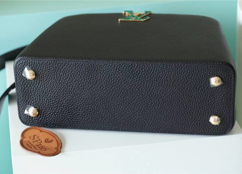 1:1 Replica Louis Vuitton LV Capucines MM Taurillon Black Luxury Bag For Women M42259 - 31.5cm/12.4in