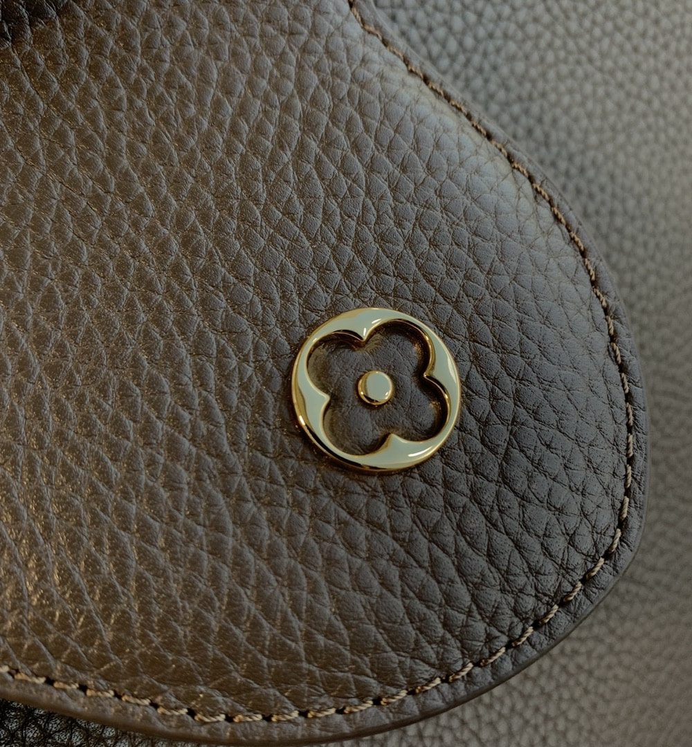 1:1 Replica Louis Vuitton LV Capucines MM Taurillon Smokey Brown Luxury Bag For Women M59516 - 12.4in/31.5cm