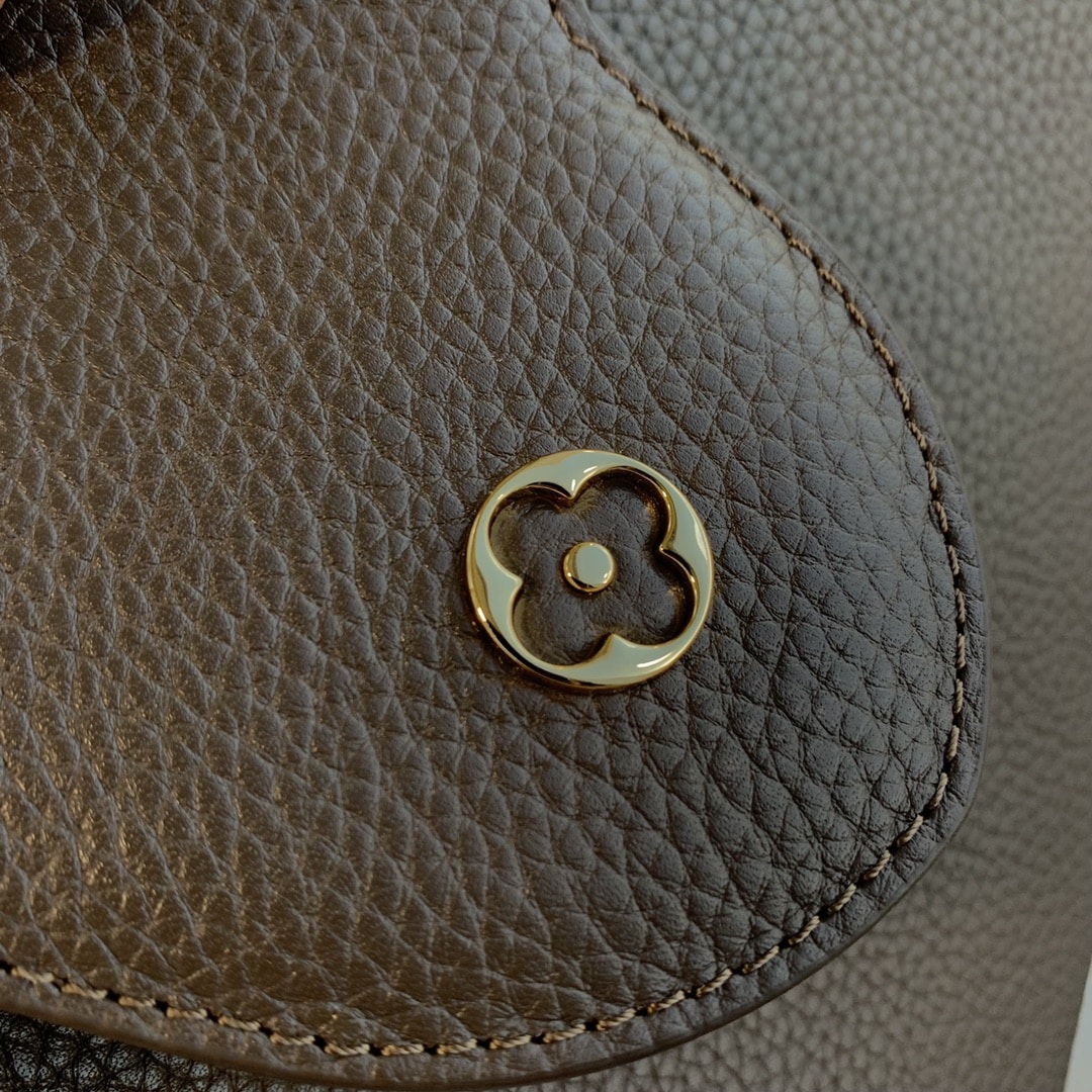 1:1 Replica Louis Vuitton LV Capucines MM Taurillon Smokey Brown Luxury Bag For Women M59516 - 12.4in/31.5cm - Image 6