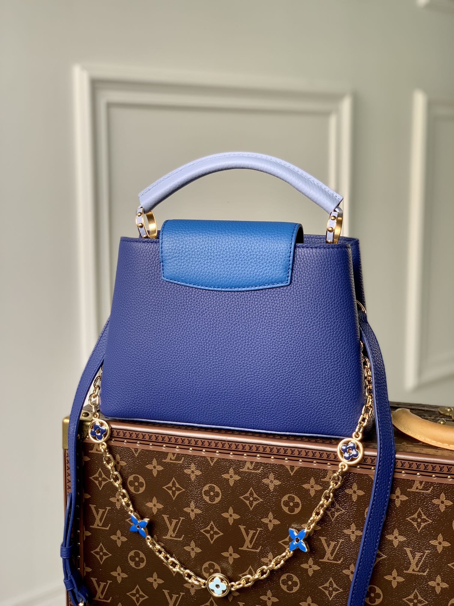 1:1 Replica Louis Vuitton LV Capuciness MM Handbag Blue Luxury Bag For Women M20844 - 12.4in/32cm - Image 2