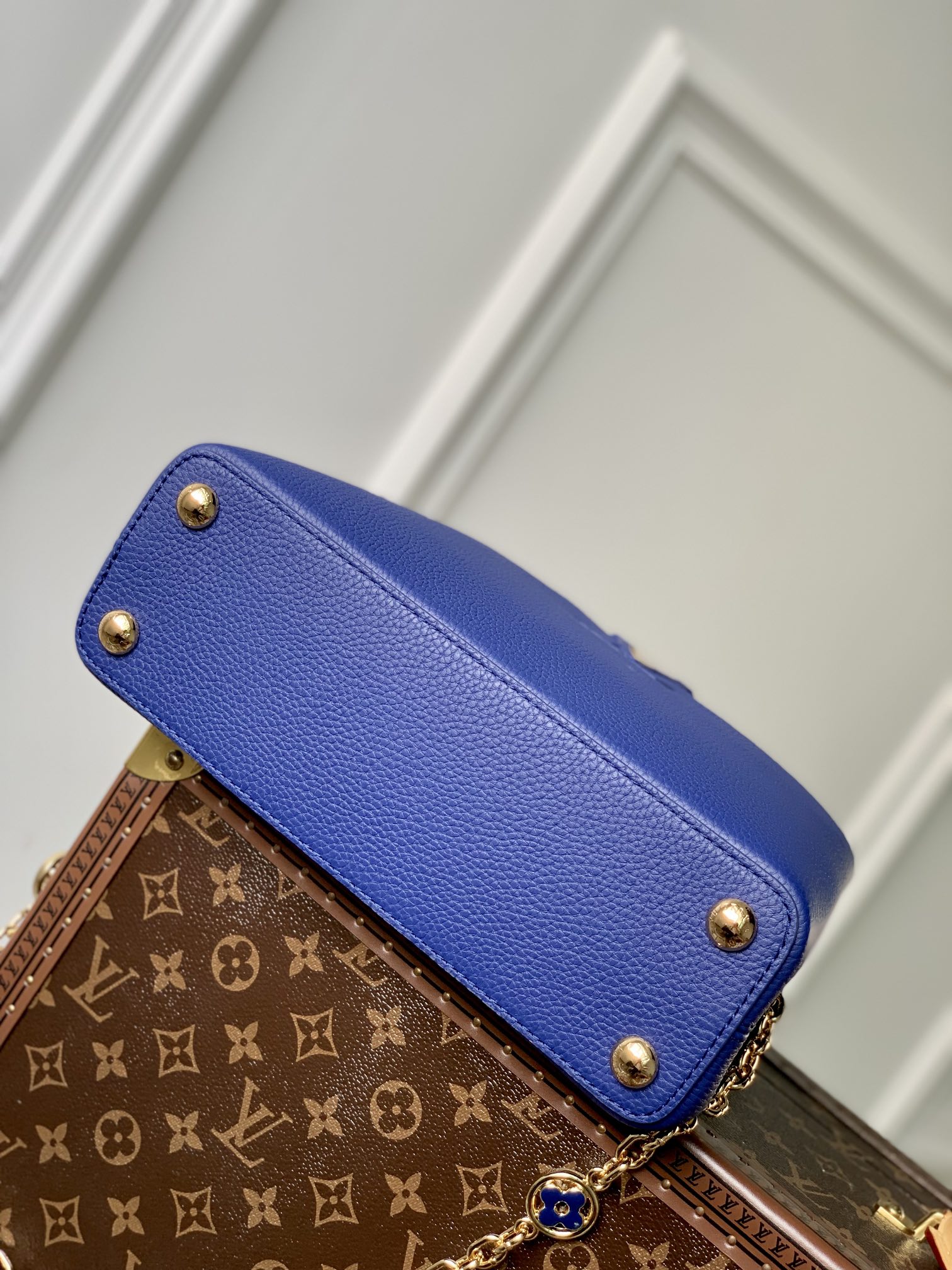 1:1 Replica Louis Vuitton LV Capuciness MM Handbag Blue Luxury Bag For Women M20844 - 12.4in/32cm - Image 4