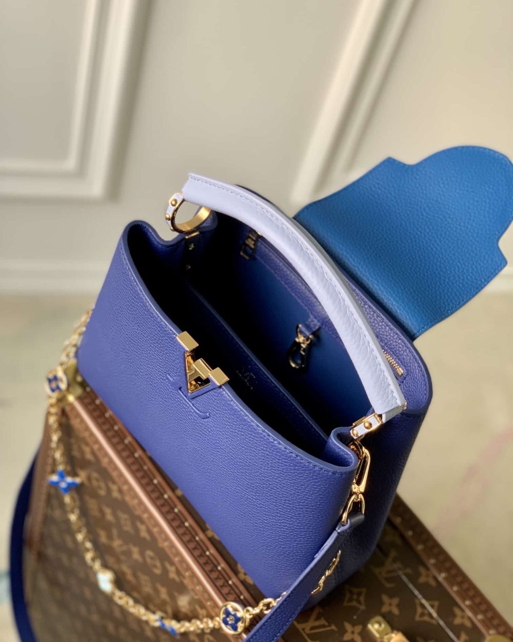 1:1 Replica Louis Vuitton LV Capuciness MM Handbag Blue Luxury Bag For Women M20844 - 12.4in/32cm