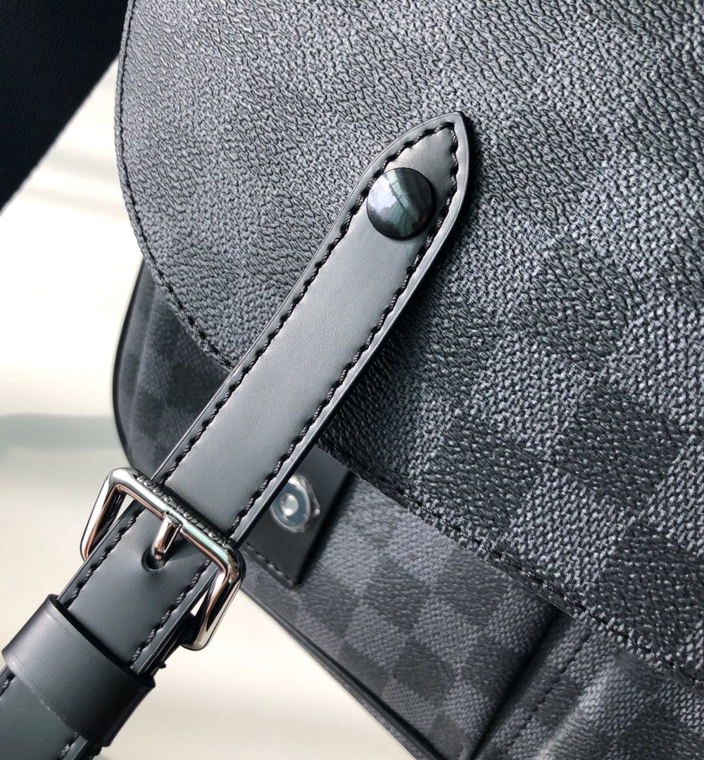 1:1 Replica Louis Vuitton LV Christopher Messenger Bag Damier Graphite Canvas Essential Bag For Men N41500 - 13in/33cm