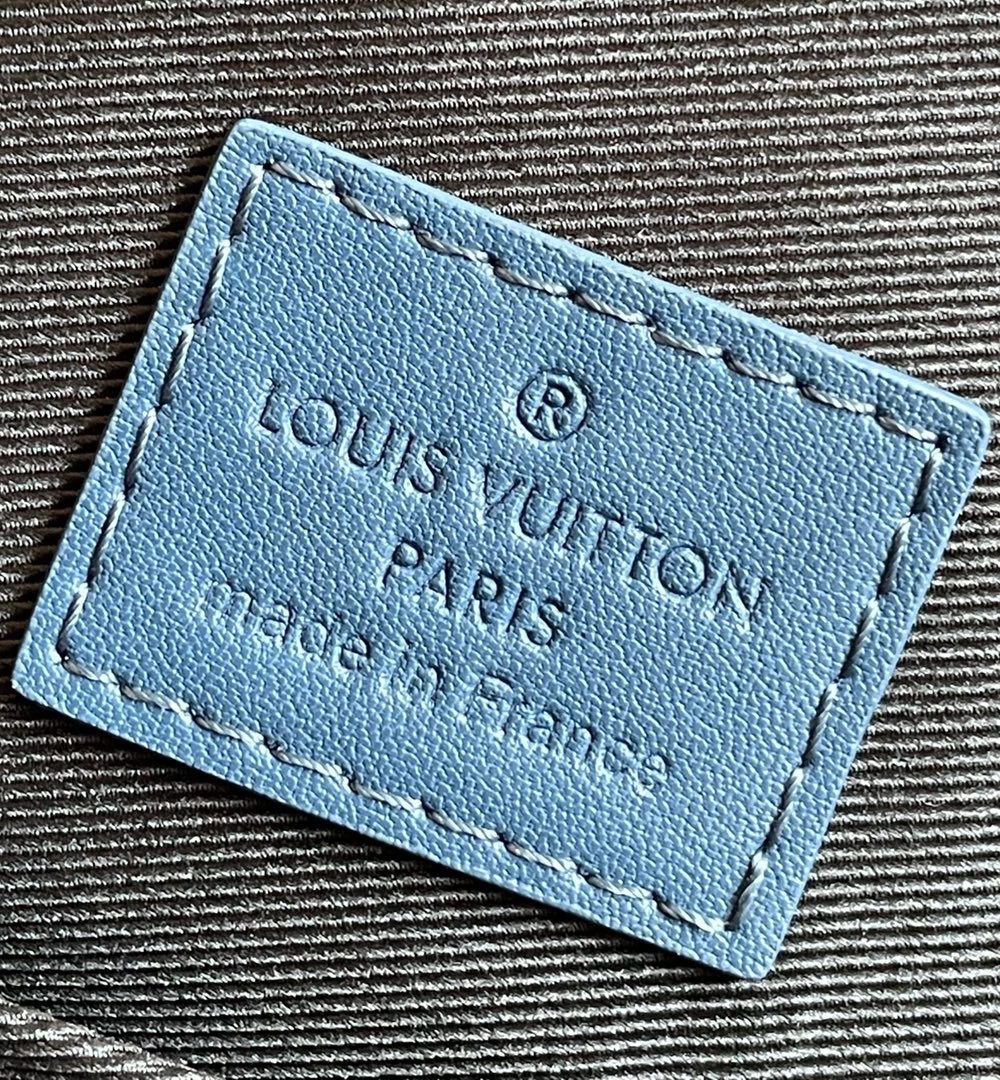 1:1 Replica Louis Vuitton LV Christopher Messenger Taurillon Blue Essential Bag For Men M58475 - 11.4in/29cm