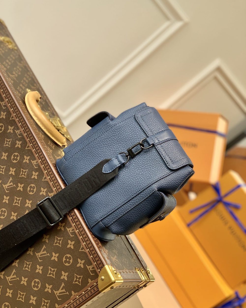 1:1 Replica Louis Vuitton LV Christopher XS Taurillon Blue Essential Bag For Men M58495 - 7.7in/19.5cm