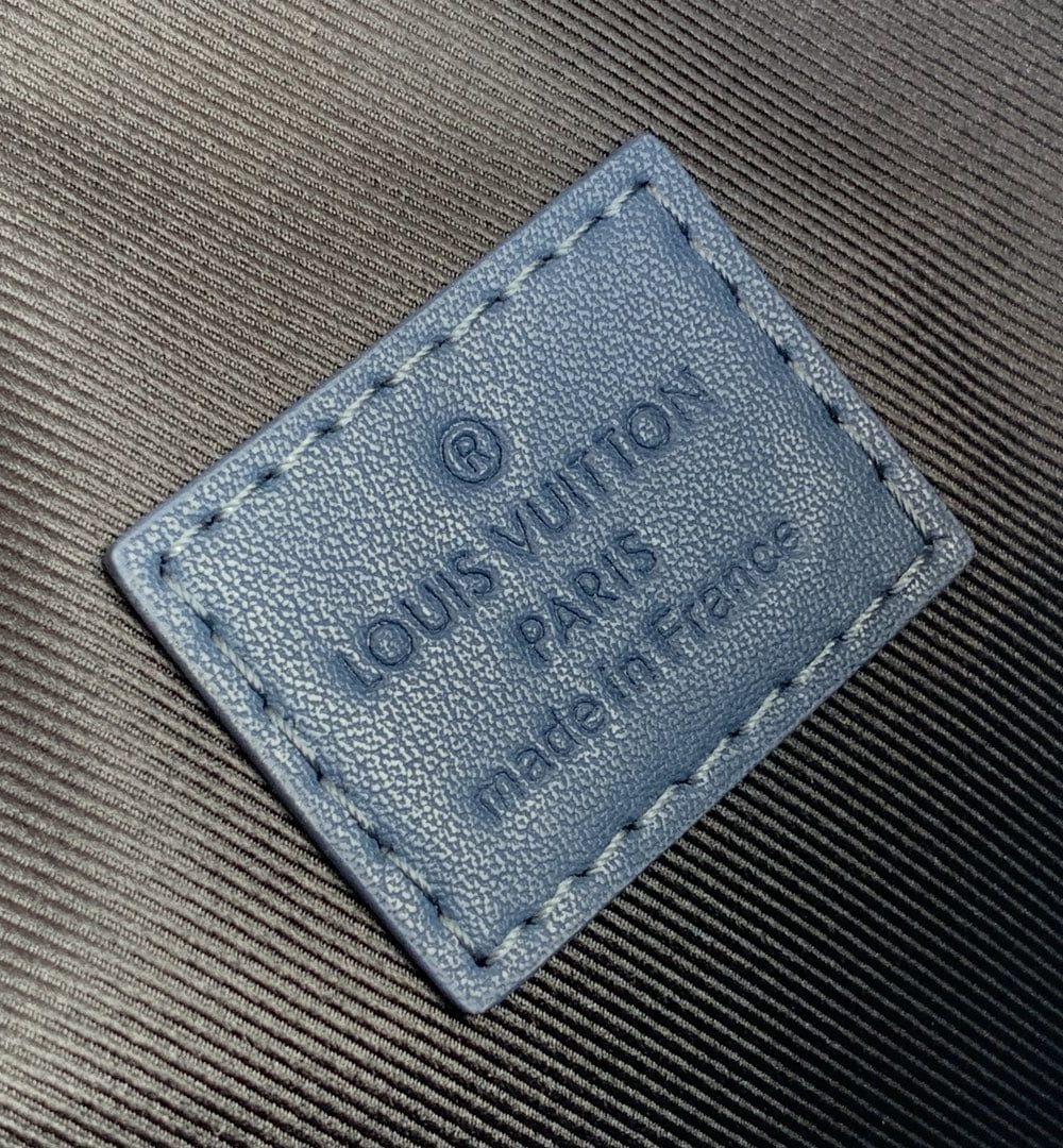 1:1 Replica Louis Vuitton LV Christopher XS Taurillon Blue Essential Bag For Men M58495 - 7.7in/19.5cm